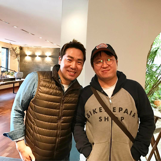 샘 이미지