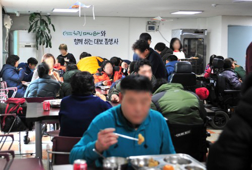 이차로치킨 이미지