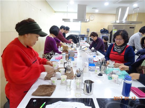 동작50+센터 이미지