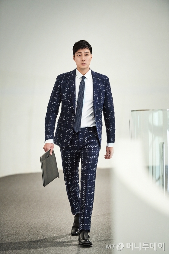 휴고보스 이미지