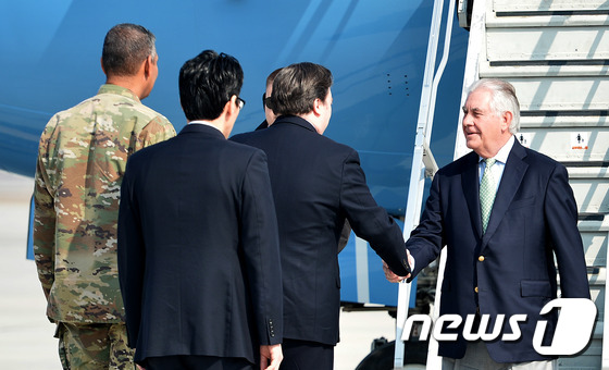 한국측과 만찬 안하는 틸러슨 美국무, 방한 행렬 단출(종합) - 뉴스1