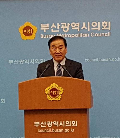 이재오
