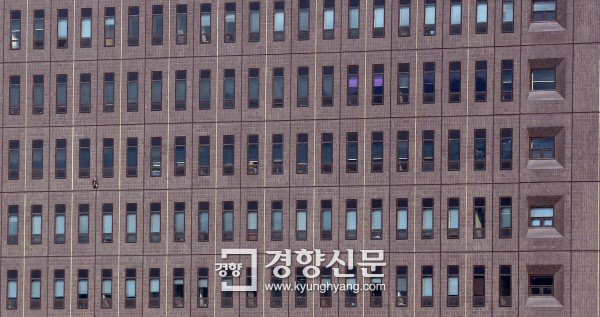 중앙유리 이미지