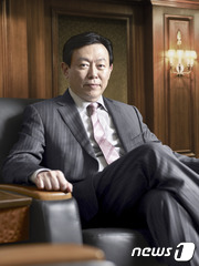 '출금해제' 신동빈, 미국行..현지 파트너 미팅 - 뉴스1