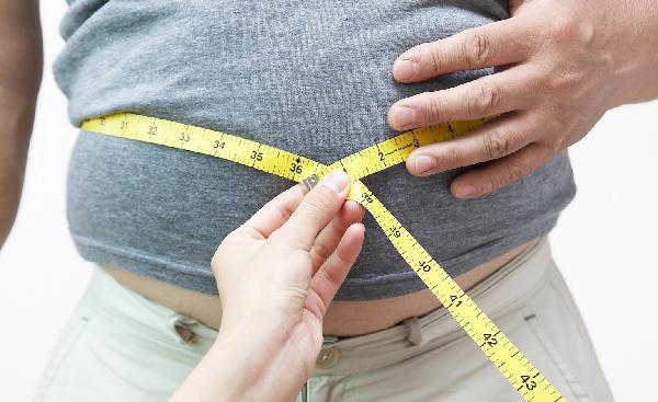 [헬스조선]한국인의 비만 여부를 결정하는 BMI 수치를 높여야 한다는 주장이 있다/사진=헬스조선 DB