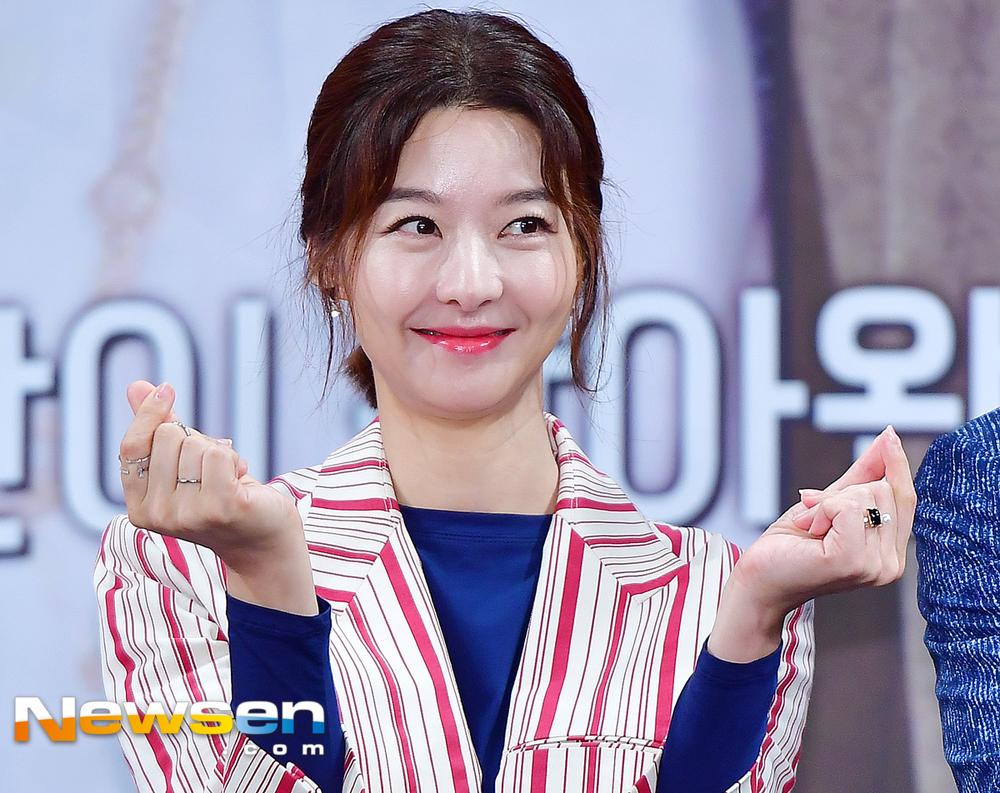 우아한복 이미지