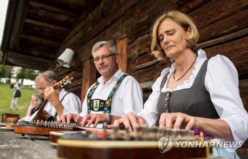 Upper Music 이미지