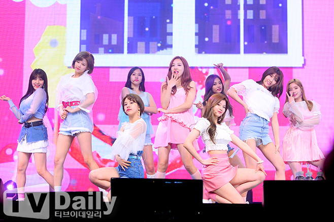 트와이스 이미지
