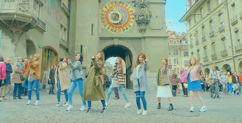 낙낙(Knock Knock) 이미지