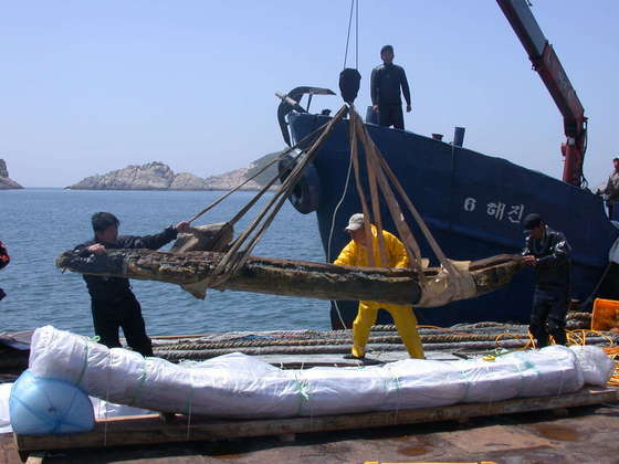 군산 앞바다서 건져올린 고려청자 2900점 한 자리서 본다