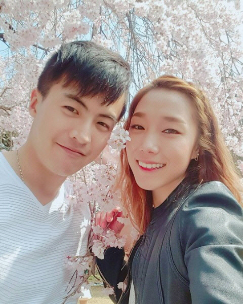 클라이밍 여제 김자인, 훈훈한 소방공무원 남편과 럽스타그램 "좀 보고파"