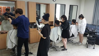 H style 헤어살롱 이미지