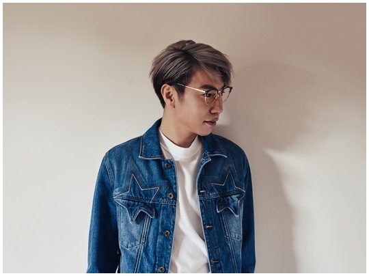 짙은 이미지