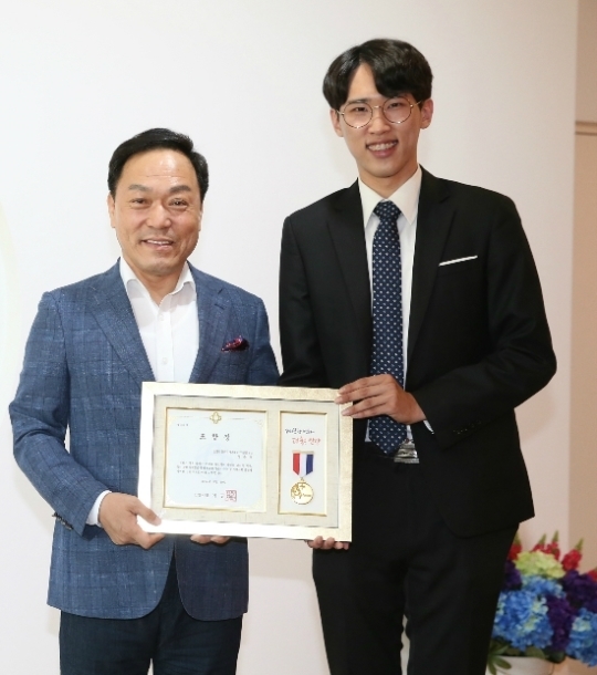 모자치킨 이미지