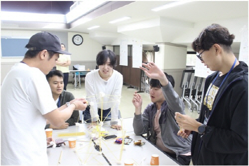 더옴니&파트너스 이미지