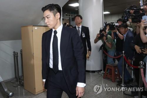 탑 이미지
