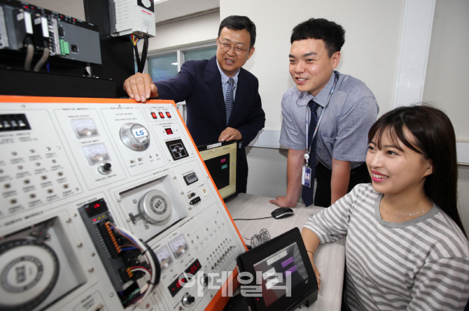 산전인력 이미지