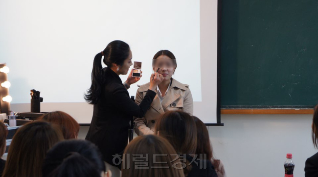 피카브로우 이미지