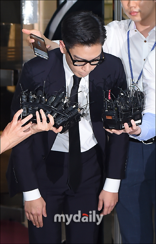 탑 이미지