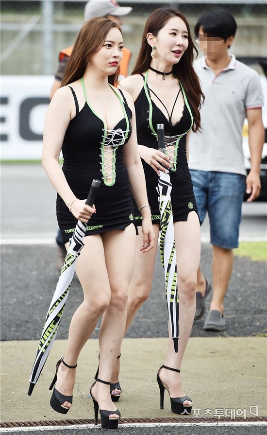 모델인 이미지