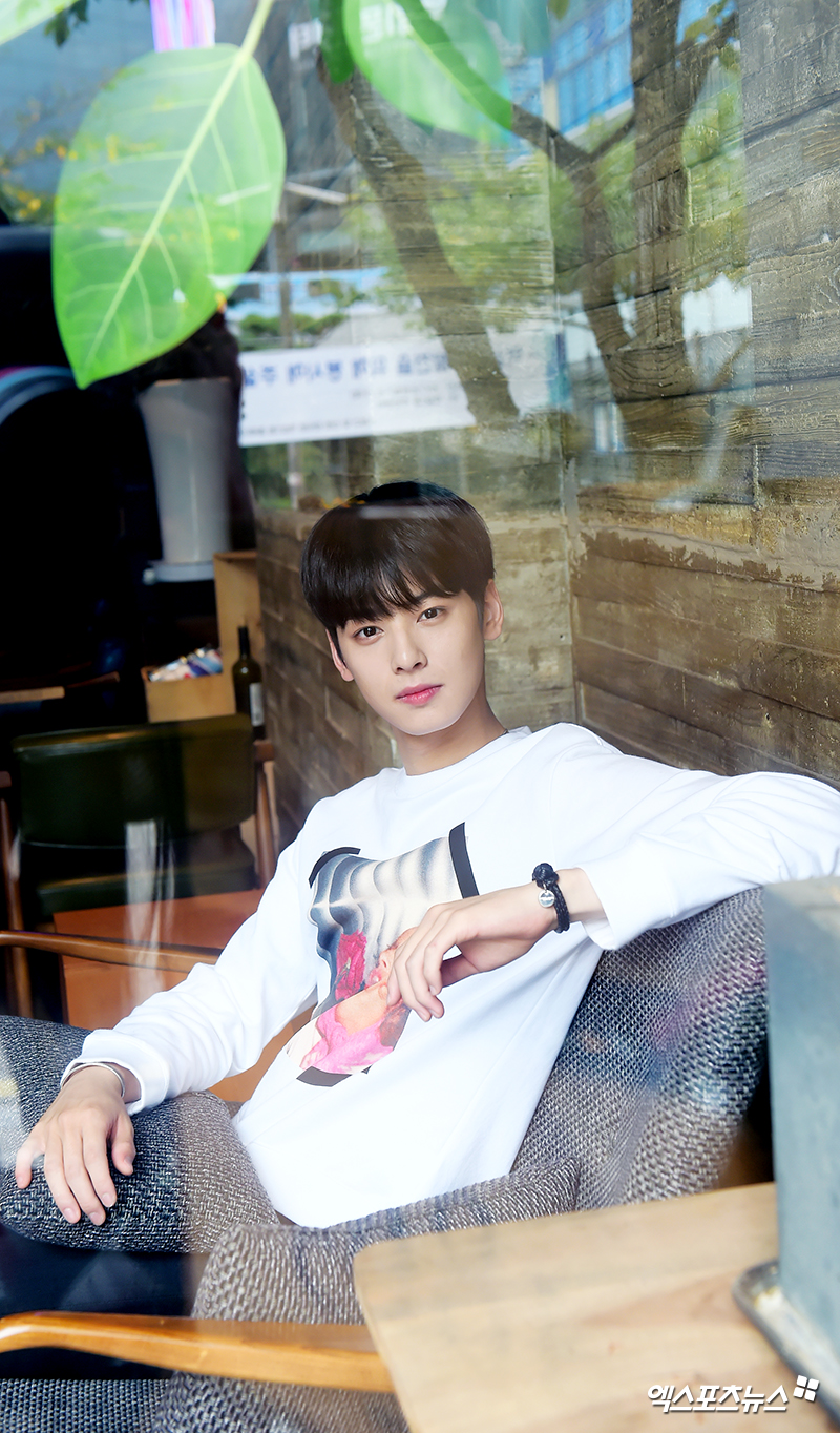 아스트로라운지 이미지