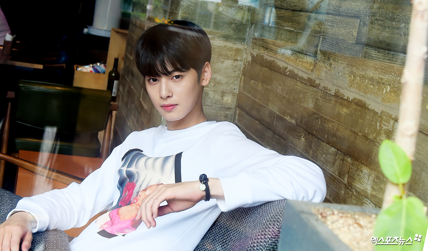 아스트로라운지 이미지