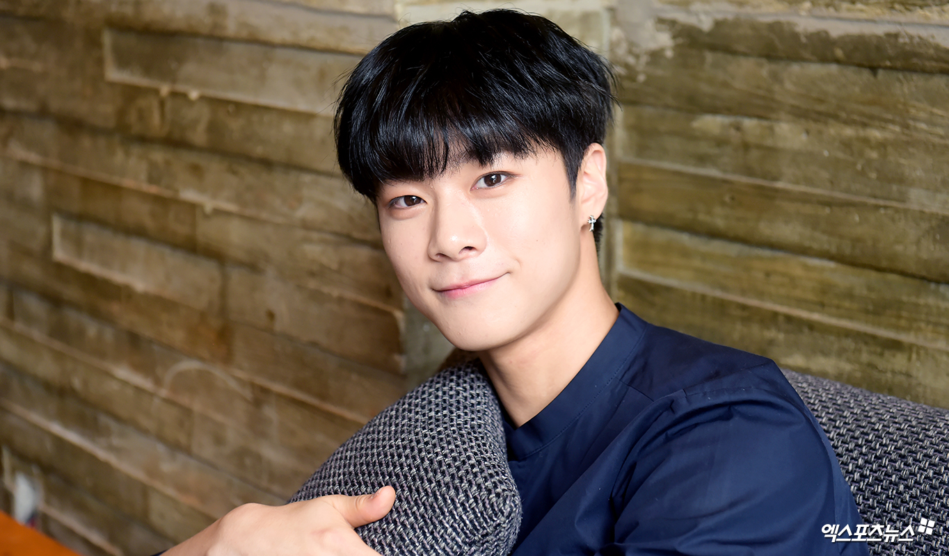 아스트로라운지 이미지