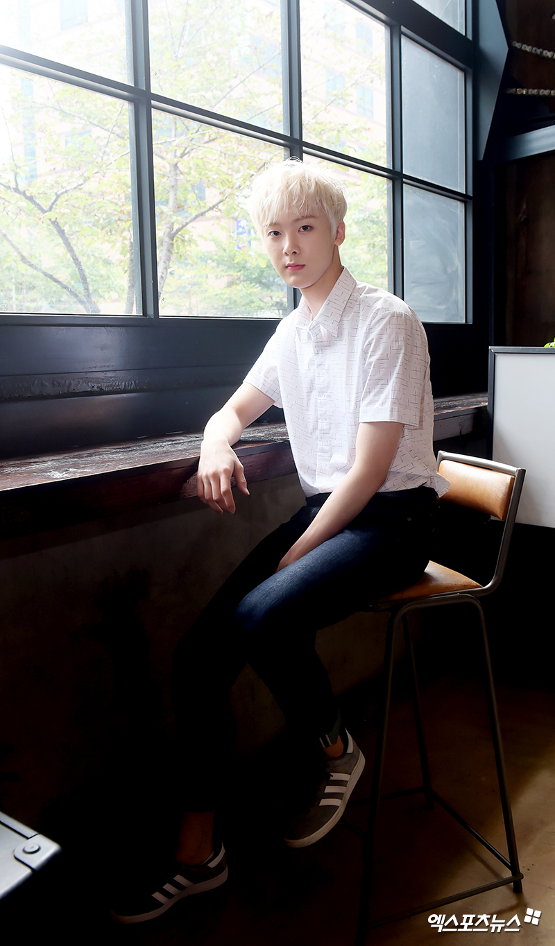 아스트로라운지 이미지