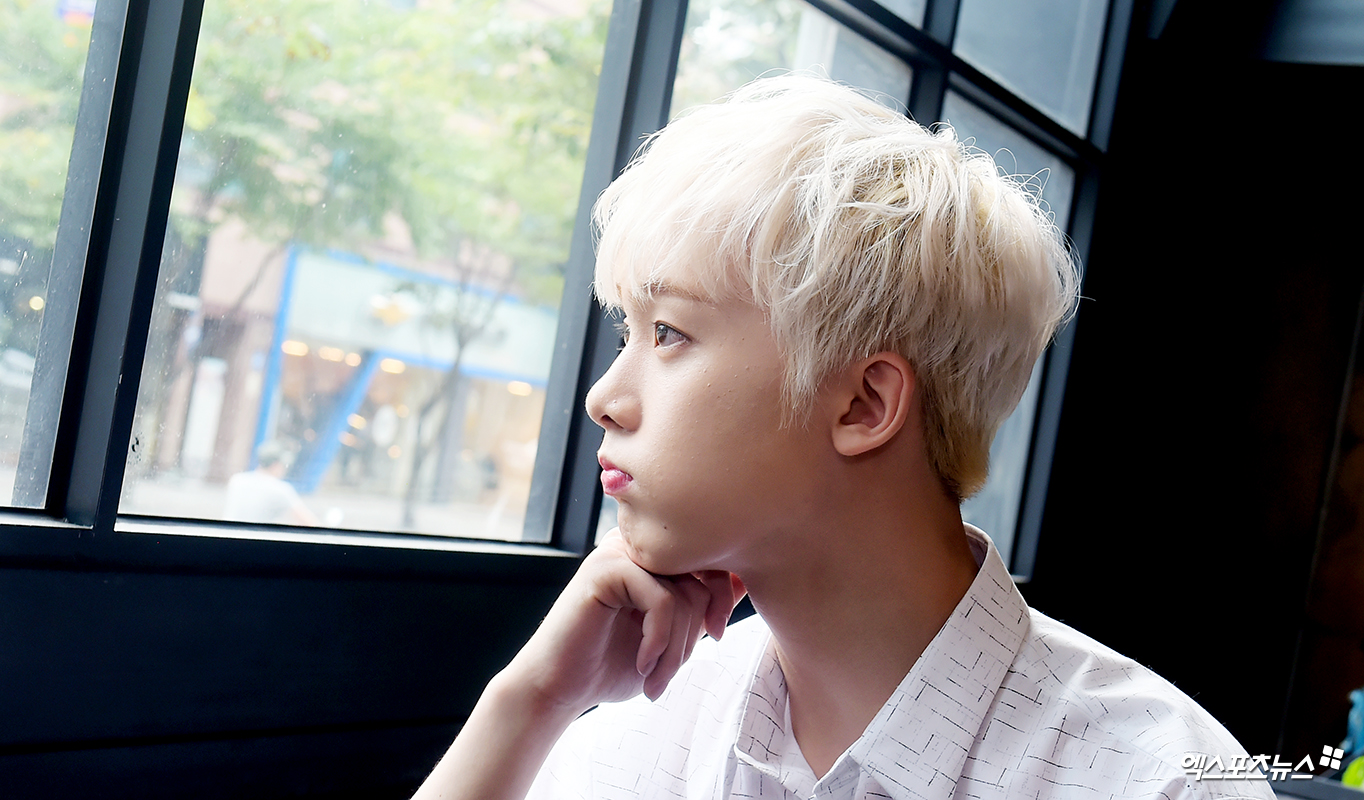 아스트로라운지 이미지