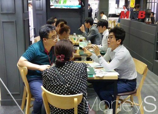 킹콩쥬스앤커피청춘쌀핫도그 이미지