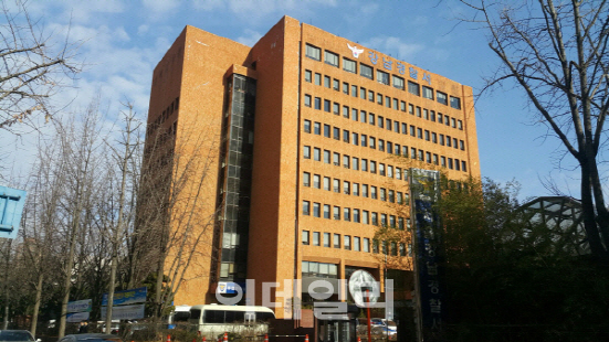 분실 스마트폰 어디갔나 했더니..中 밀반출 조직 무더기 검거 - 이데일리