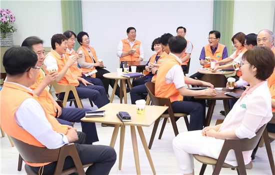 사랑방커피 이미지