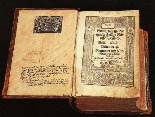 마르틴 루터의 성경.