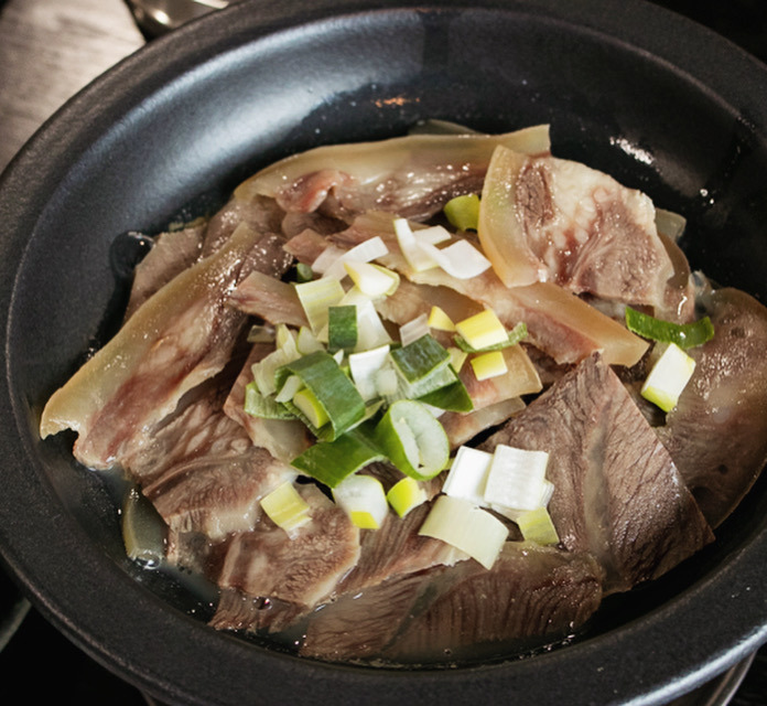 소수육
