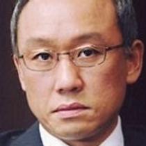 모모사카 테츠야<체인지 등장 인물 관계도>