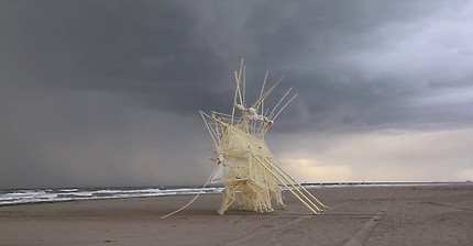 [예술] 바람으로 움직이는 거대한 조각 | 인스티즈
