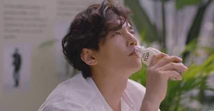 무려 8년만에 연기하는 원빈 | 인스티즈