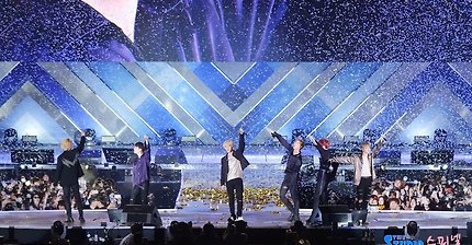 방탄소년단 롯팸콘 직캠 | 인스티즈