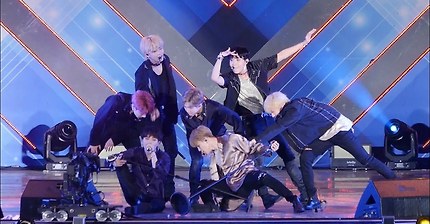 방탄소년단 롯팸콘 직캠 | 인스티즈