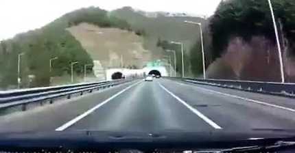 작년 4월1일 만우절 페라리 사고.gif | 인스티즈