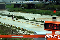 충북 장마 영향 9곳 호우특보..무심천 하상도로 통제