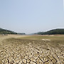말라버린 저수지
