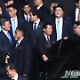 서로 바라보는 문재인 대통령-김정은 국무위원장