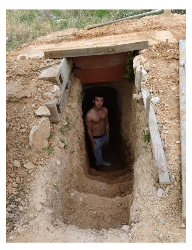 22xqnr6.jpg