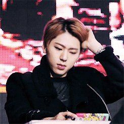 팬 아닌데 저장하게 되는 짤 .gif | 인스티즈