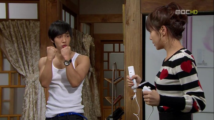 2128E94F53AFBA2B2EA035