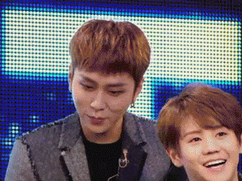 팬 아닌데 저장하게 되는 짤 .gif | 인스티즈