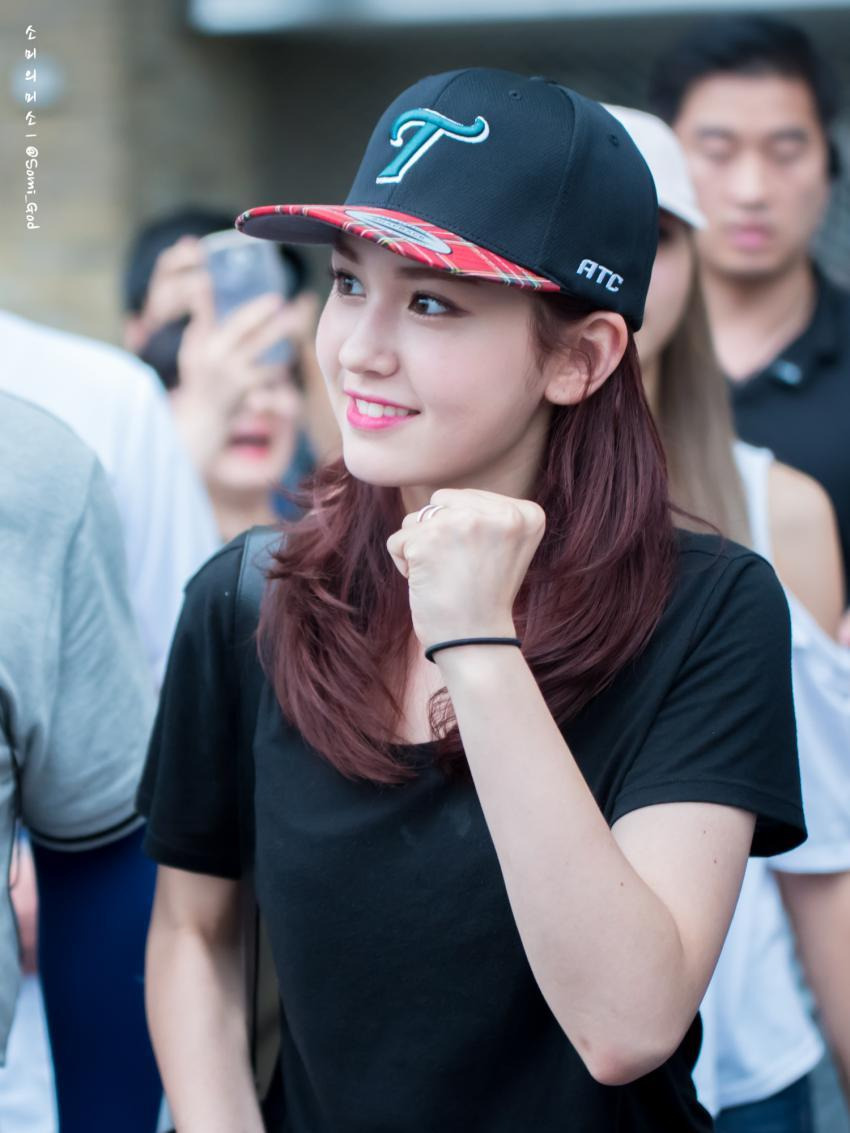 2178A03F57945BAA0A4D0E