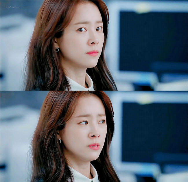 신호 보내는 한지민 | 인스티즈