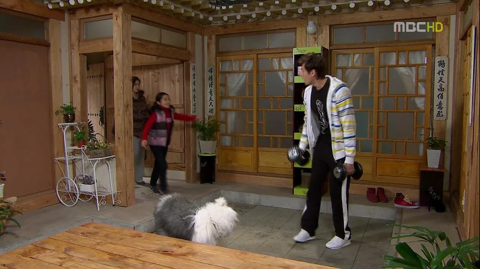 2338134F53AFBA25167700